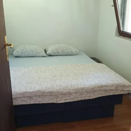 Lazina Carevina * Novi Grad
